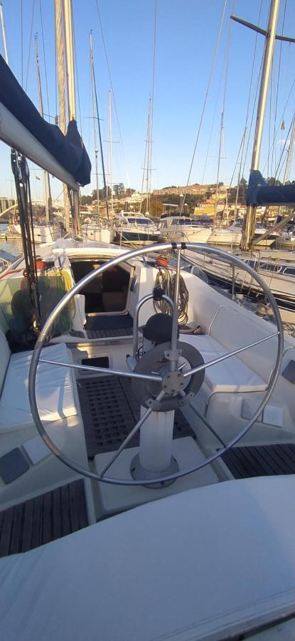 Yatch Barracuda Douro Marina Boat Sleep Experience Ξενοδοχείο Βίλα Νόβα ντε Γκάια Εξωτερικό φωτογραφία