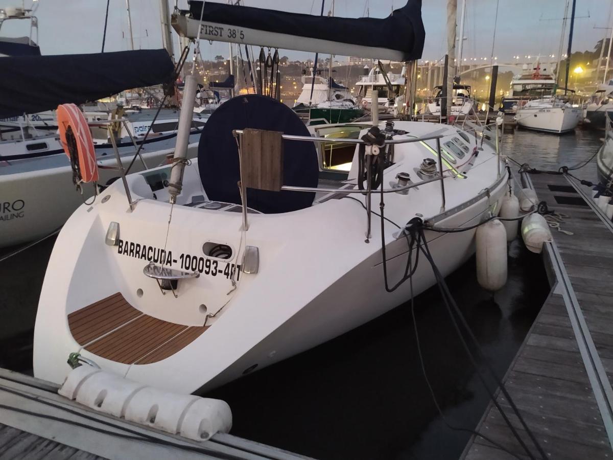 Yatch Barracuda Douro Marina Boat Sleep Experience Ξενοδοχείο Βίλα Νόβα ντε Γκάια Εξωτερικό φωτογραφία