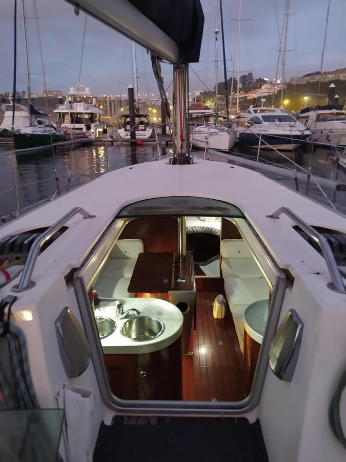 Yatch Barracuda Douro Marina Boat Sleep Experience Ξενοδοχείο Βίλα Νόβα ντε Γκάια Εξωτερικό φωτογραφία