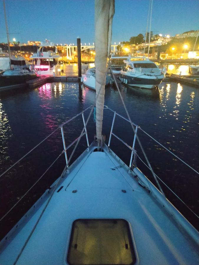 Yatch Barracuda Douro Marina Boat Sleep Experience Ξενοδοχείο Βίλα Νόβα ντε Γκάια Εξωτερικό φωτογραφία